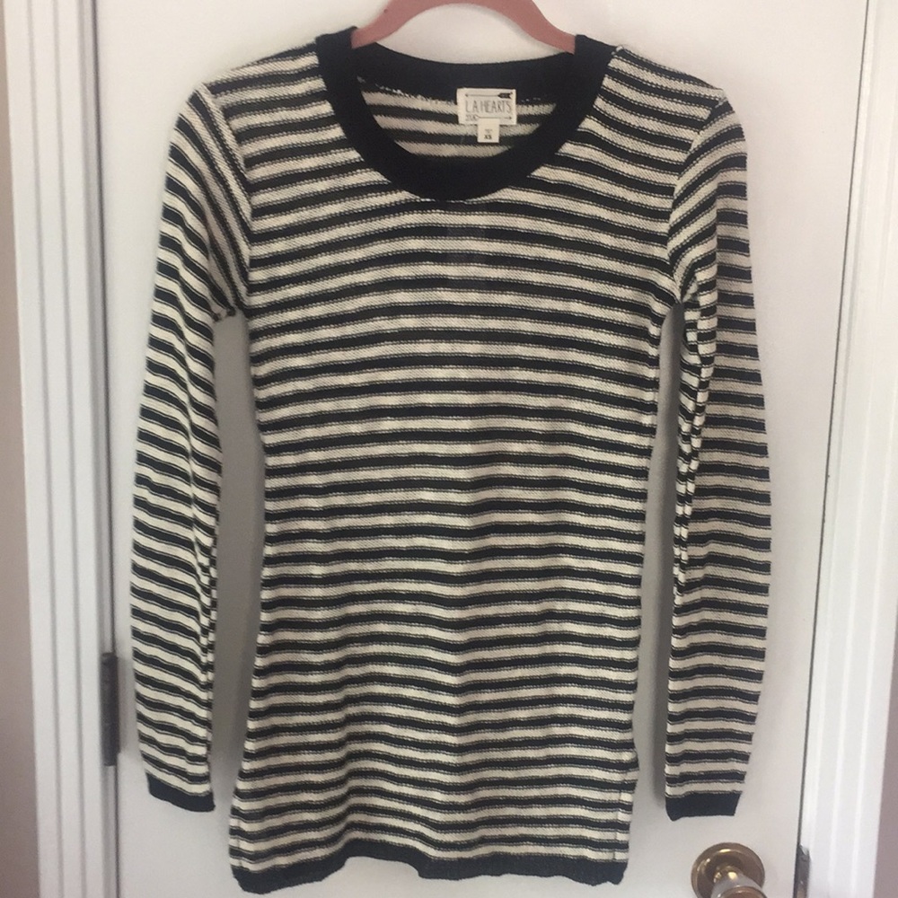 🌟PacSun LA Hearts Sweater🌟